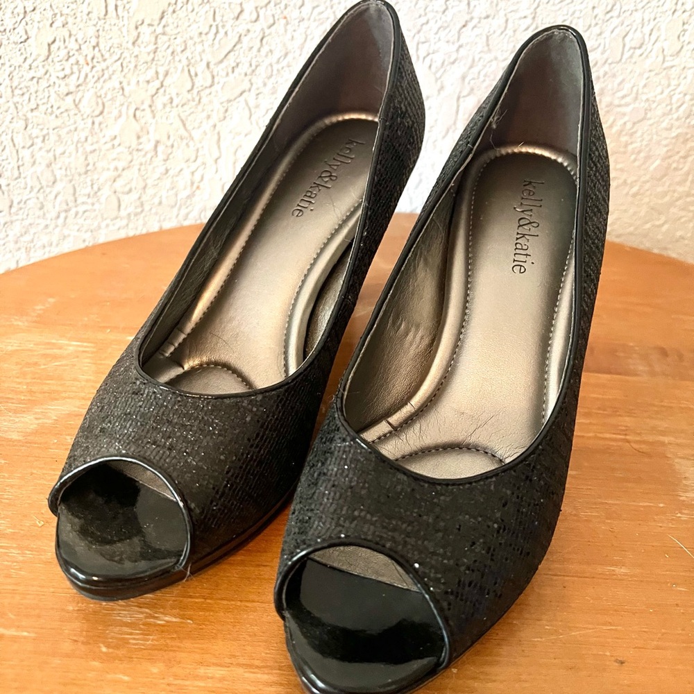Kelly & Katie Textured Black Peep Toe Heels